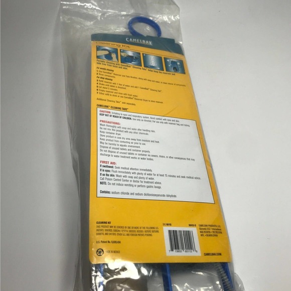 Camelbak Hydration Cleaning Kit Brushes, Tabs, Dryer - Keep Your Gear Fresh - Picture 3 of 9